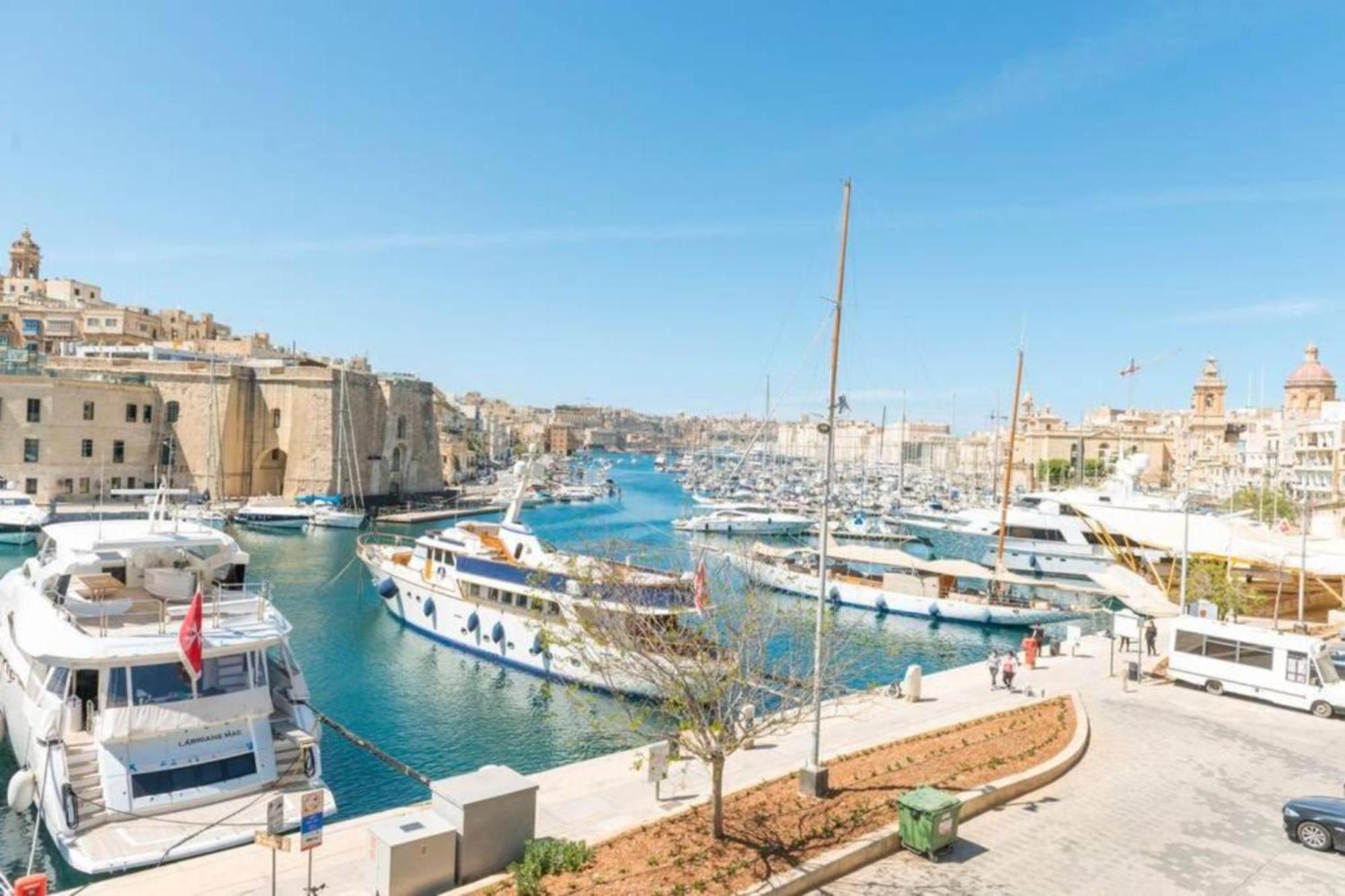 Authentic 1St Fl Apartment At The 3 Cities Marina Cospicua Exterior foto